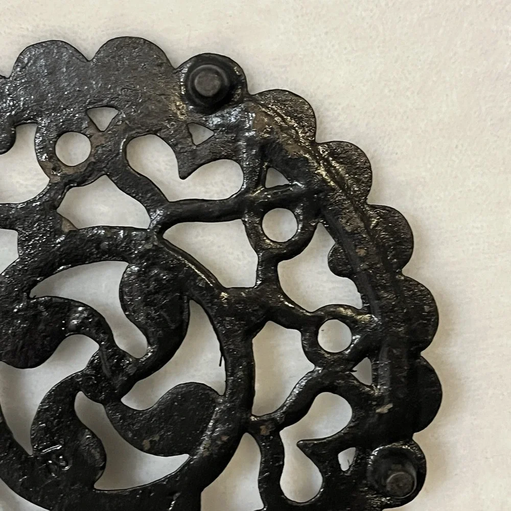 Vintage Cast Iron Trivet Footed 1952 JHZ Fan Hearts Scalloped Design